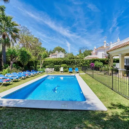 1106 Marbella Large Family Vila
