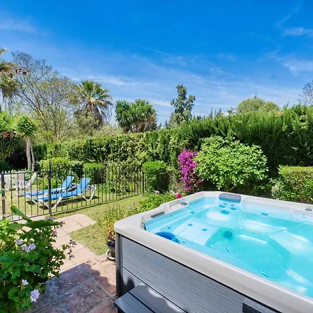1106 Marbella Large Family Vila Estepona