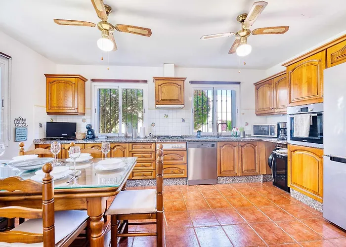 1106 Marbella Large Family *