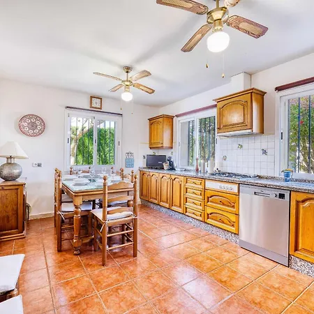 1106 Marbella Large Family Estepona