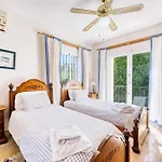 1106 Marbella Large Family 에스테포나