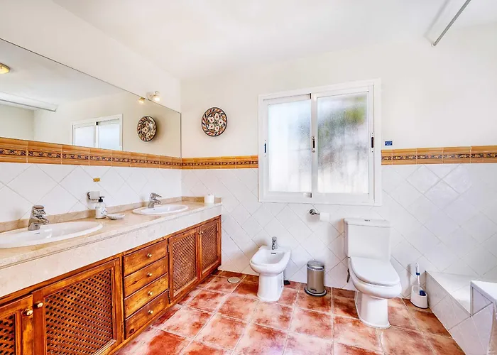 1106 Marbella Large Family